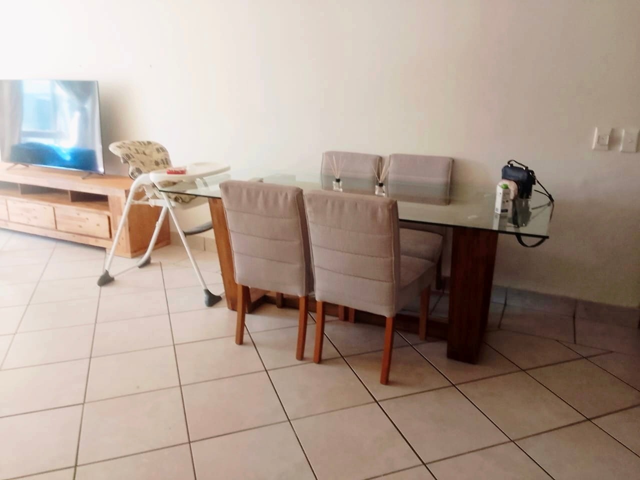 Apartment For Sale in Sunninghill, Sandton