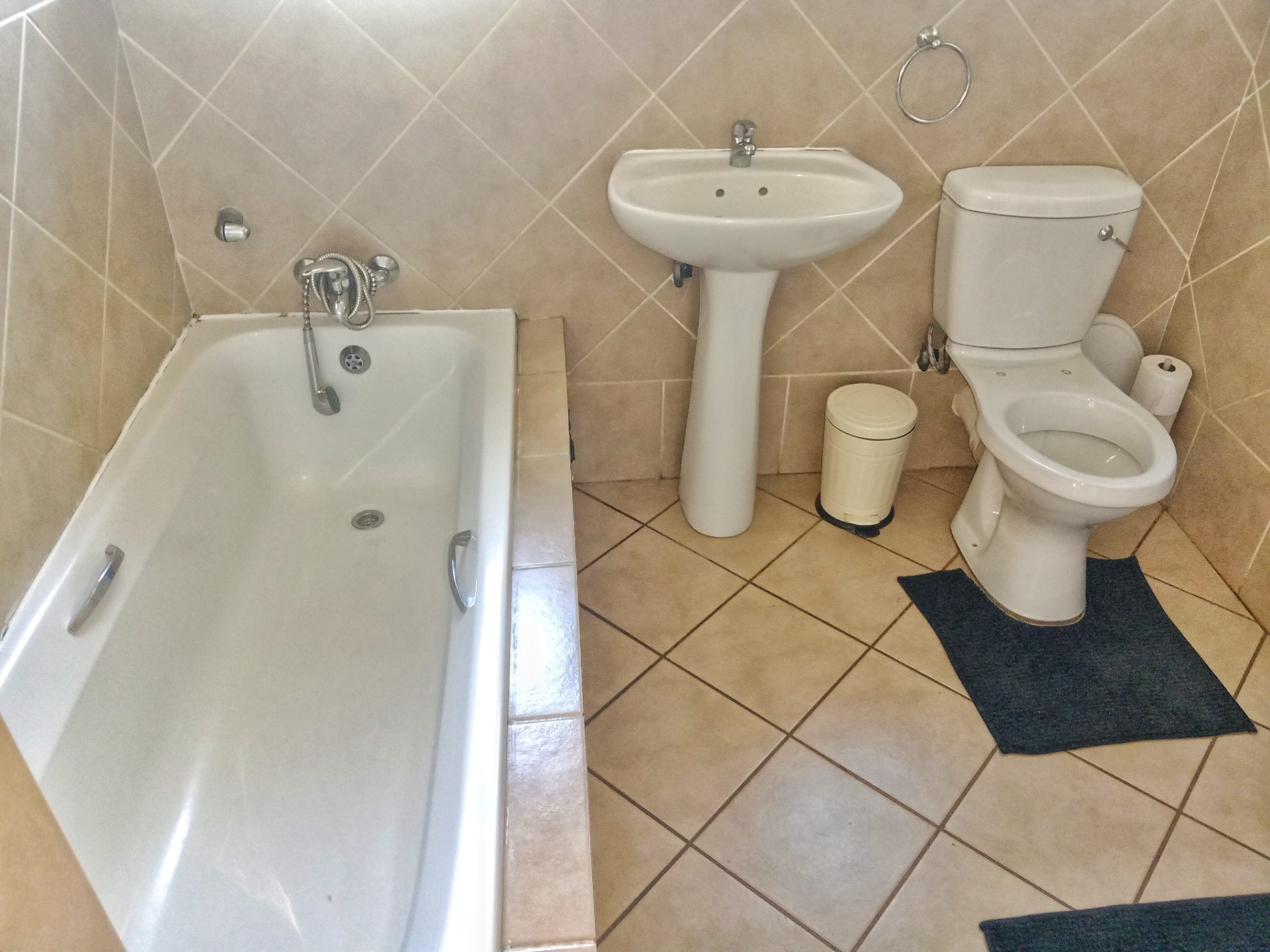 Modern 2 Bedroom Townhouse For Sale in Annlin, Pretoria