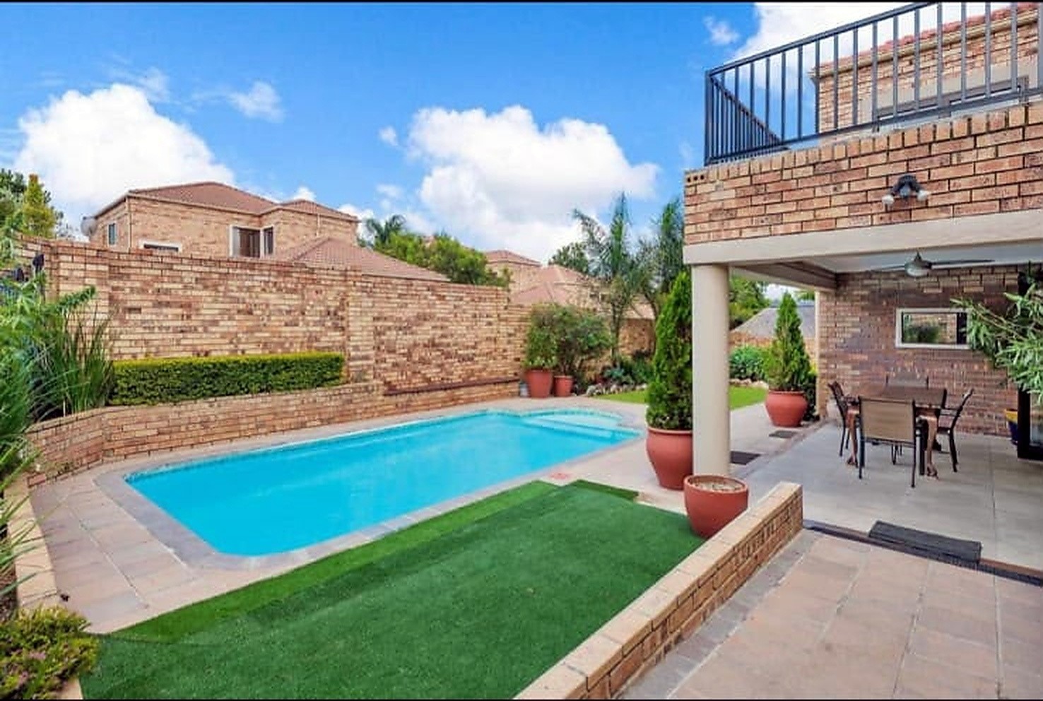 Light-Filled 3 Bedroom Home with Swimming Pool and Large Garden