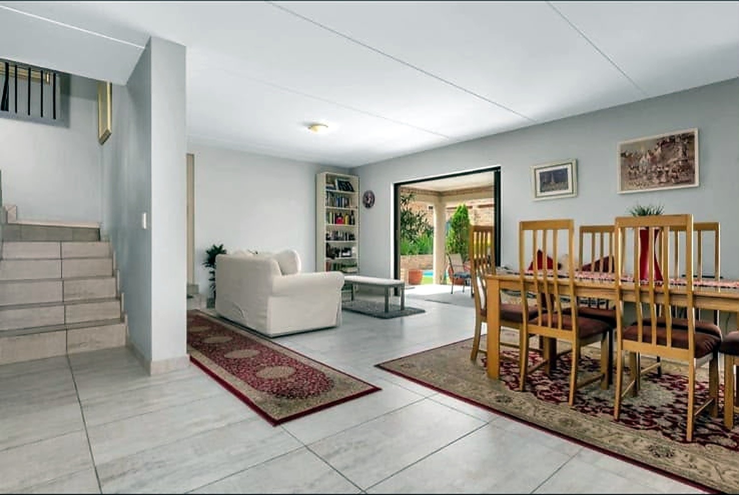 Light-Filled 3 Bedroom Home with Swimming Pool and Large Garden