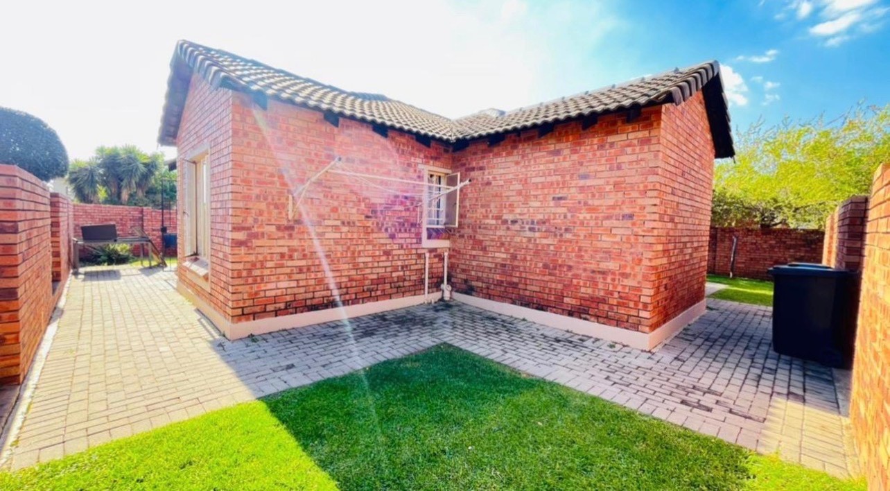 3Bed House For Sale in Heuwelsig Estate, Centurion