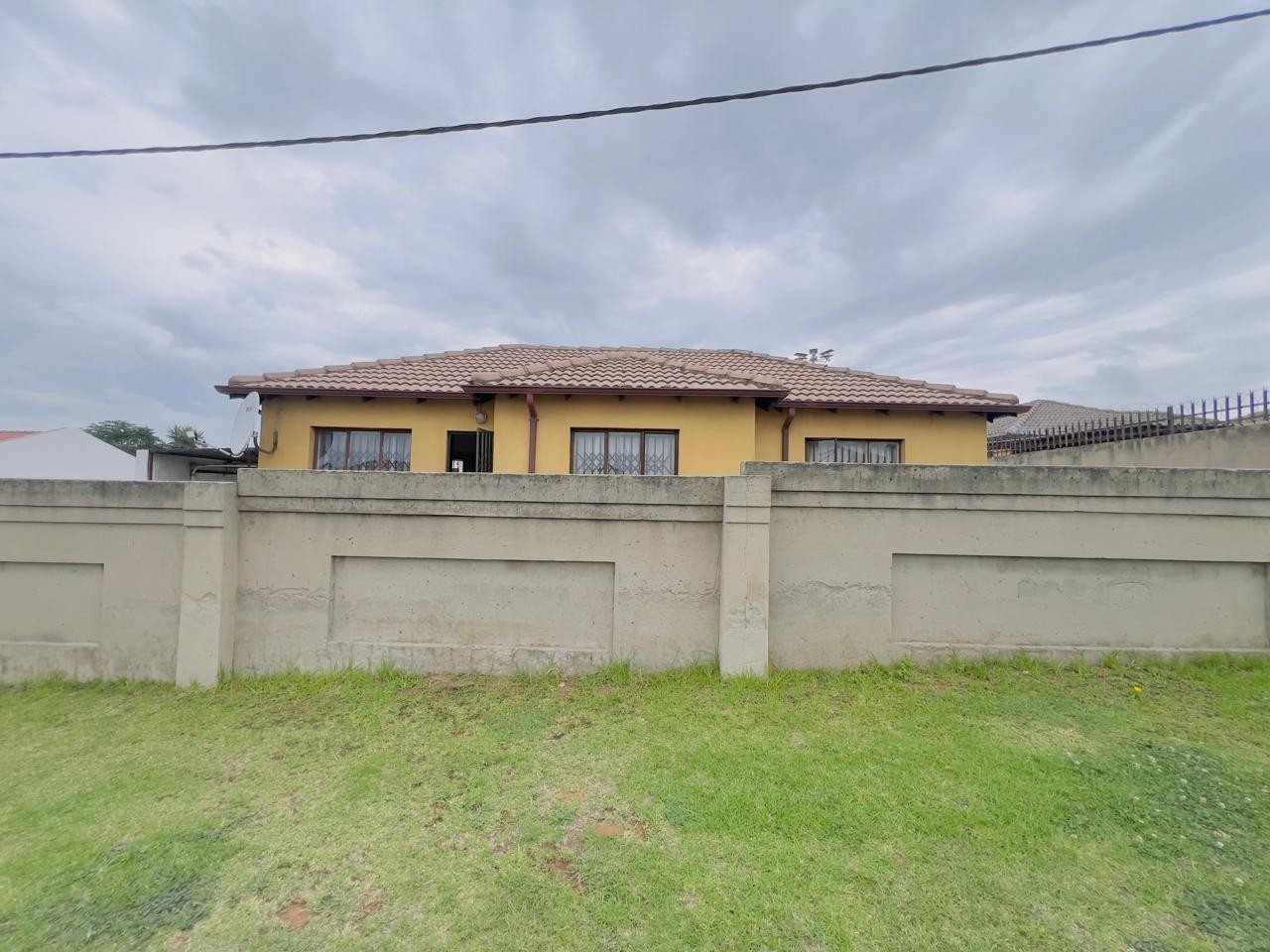 House For Sale in Riverlea, Johannesburg