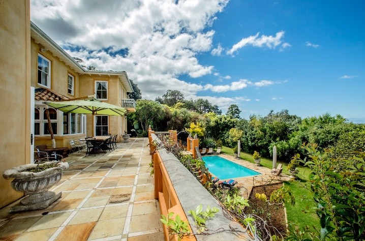 Villa For Sale with a wonderful setting against the Constantia Winelands