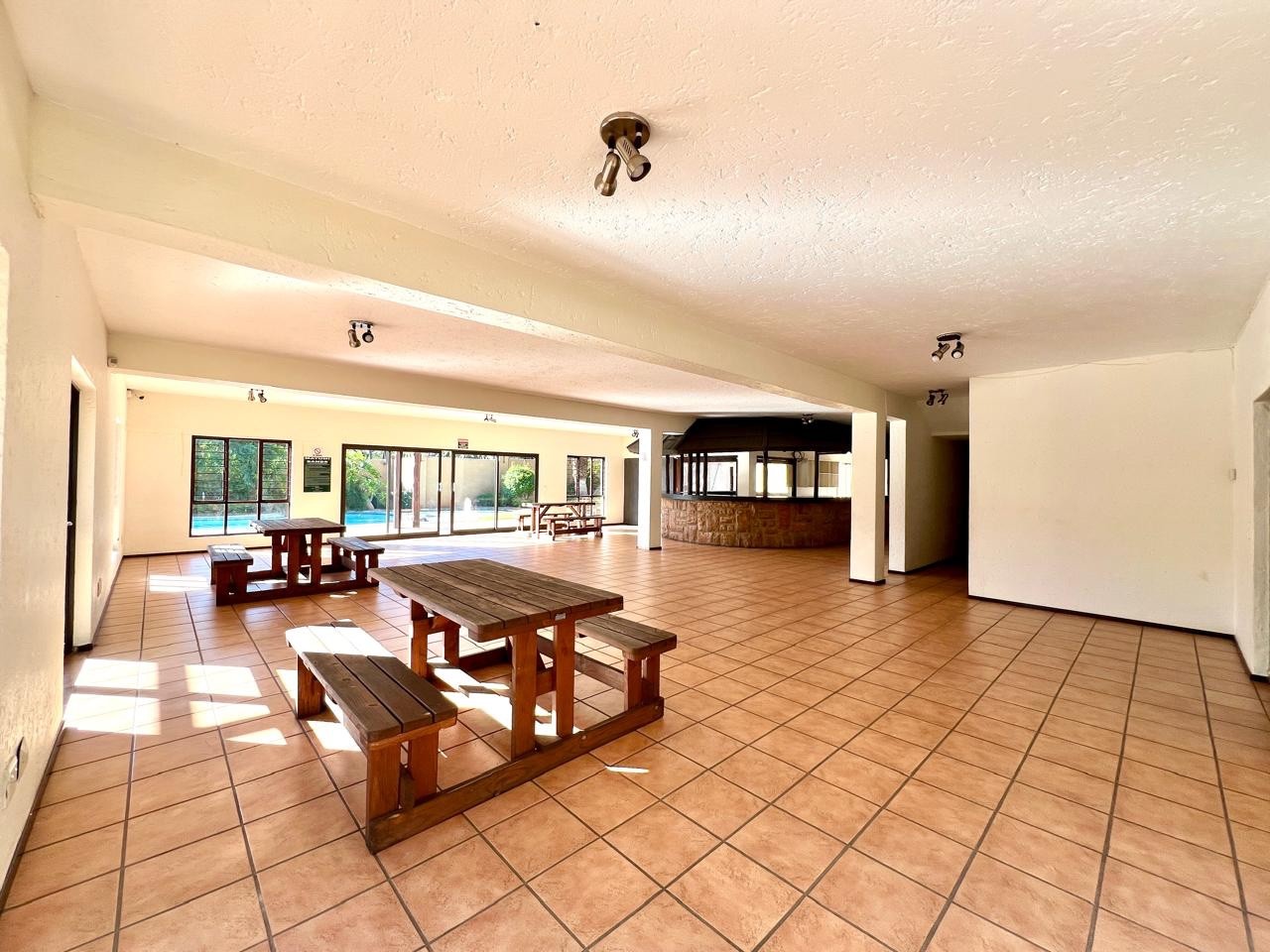 Apartment For Sale in Pineslopes, Lonehill, Sandton