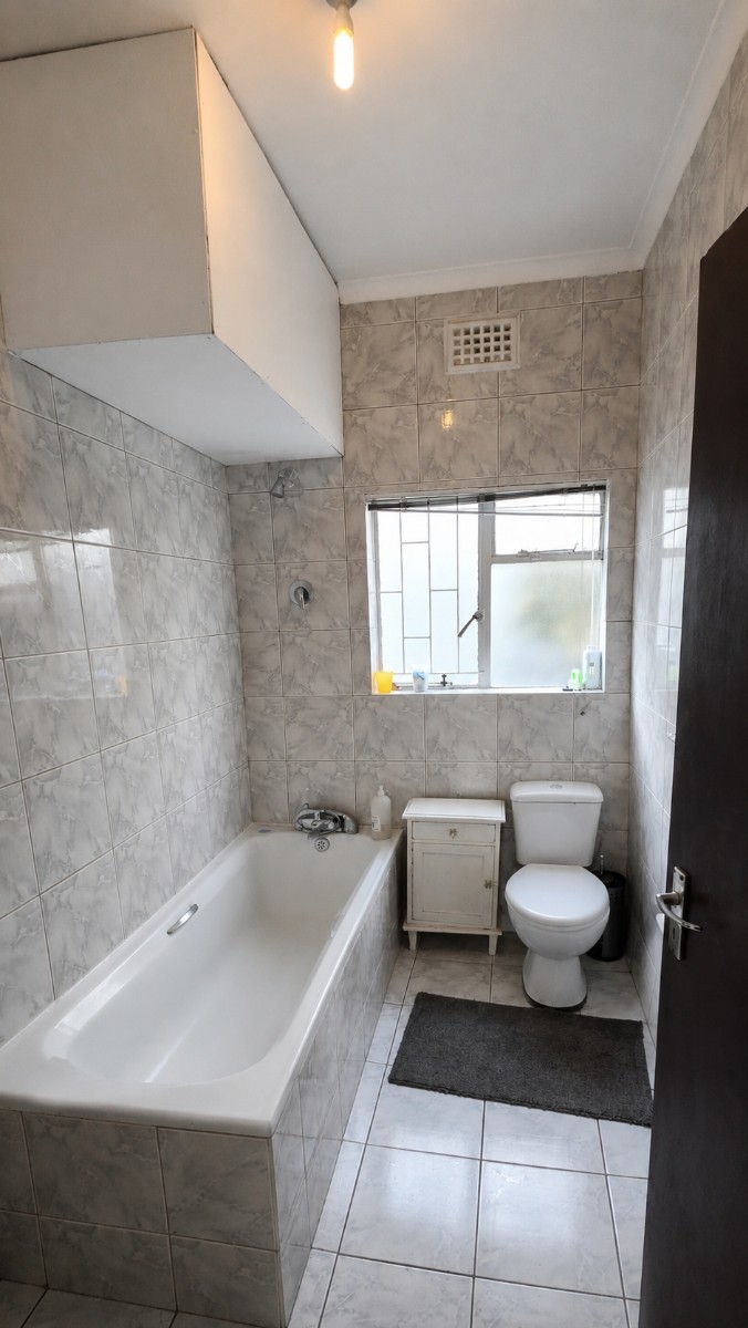 Apartment For Sale in Bellville Central, Bellville