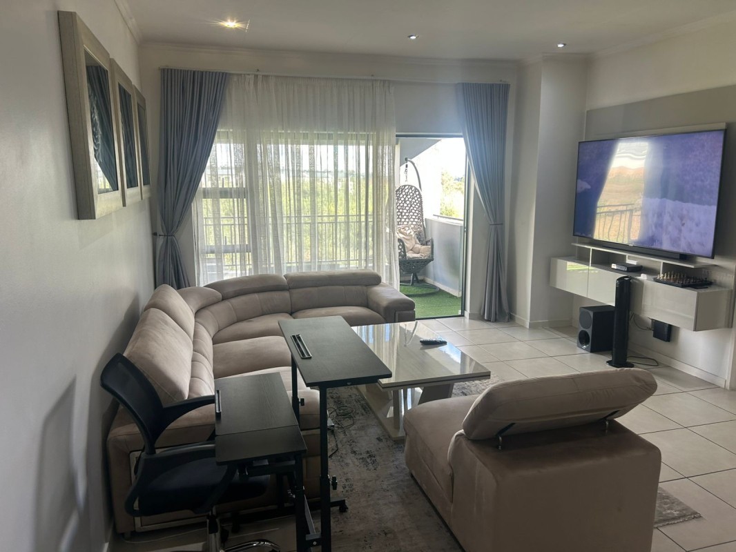 Modern 1 Bedroom Apartment- Lock up and Go