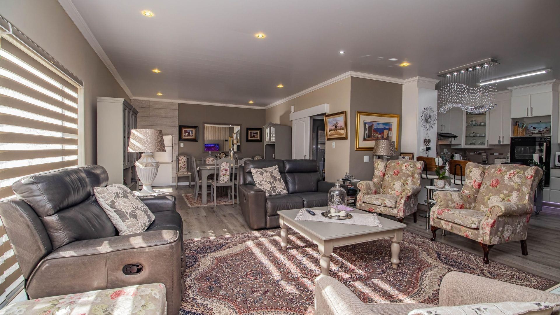 Comfortable Retirement Living in Mossel Bay-One-Level!