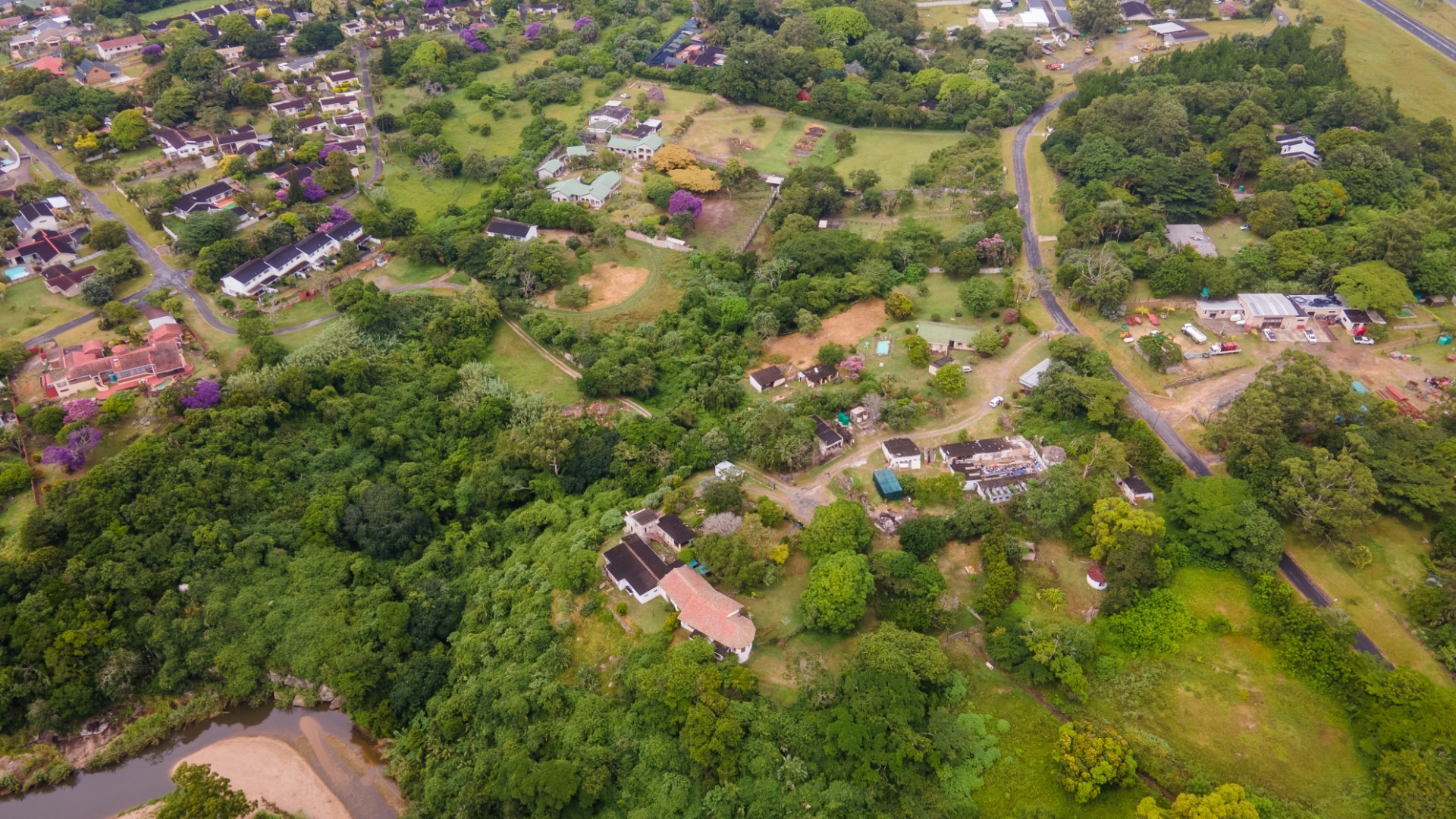 DEVELOPMENT OPPORTUNITY - 10.92 HECTARES - SR4 ZONING - UVONGO 4