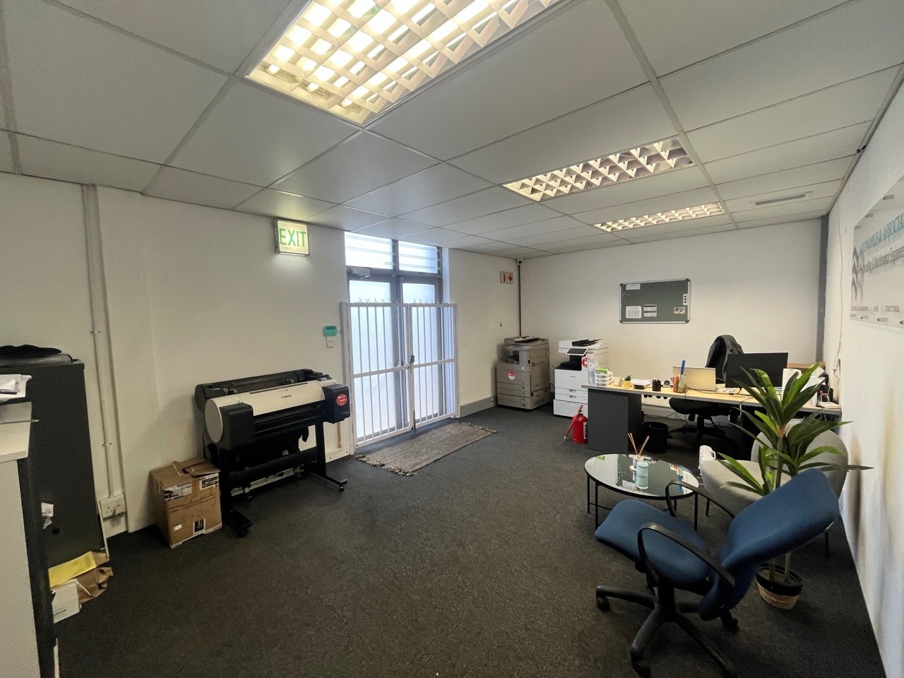 296m² Warehouse, Office TO LET | Brackengate Business Park | Brackenfell