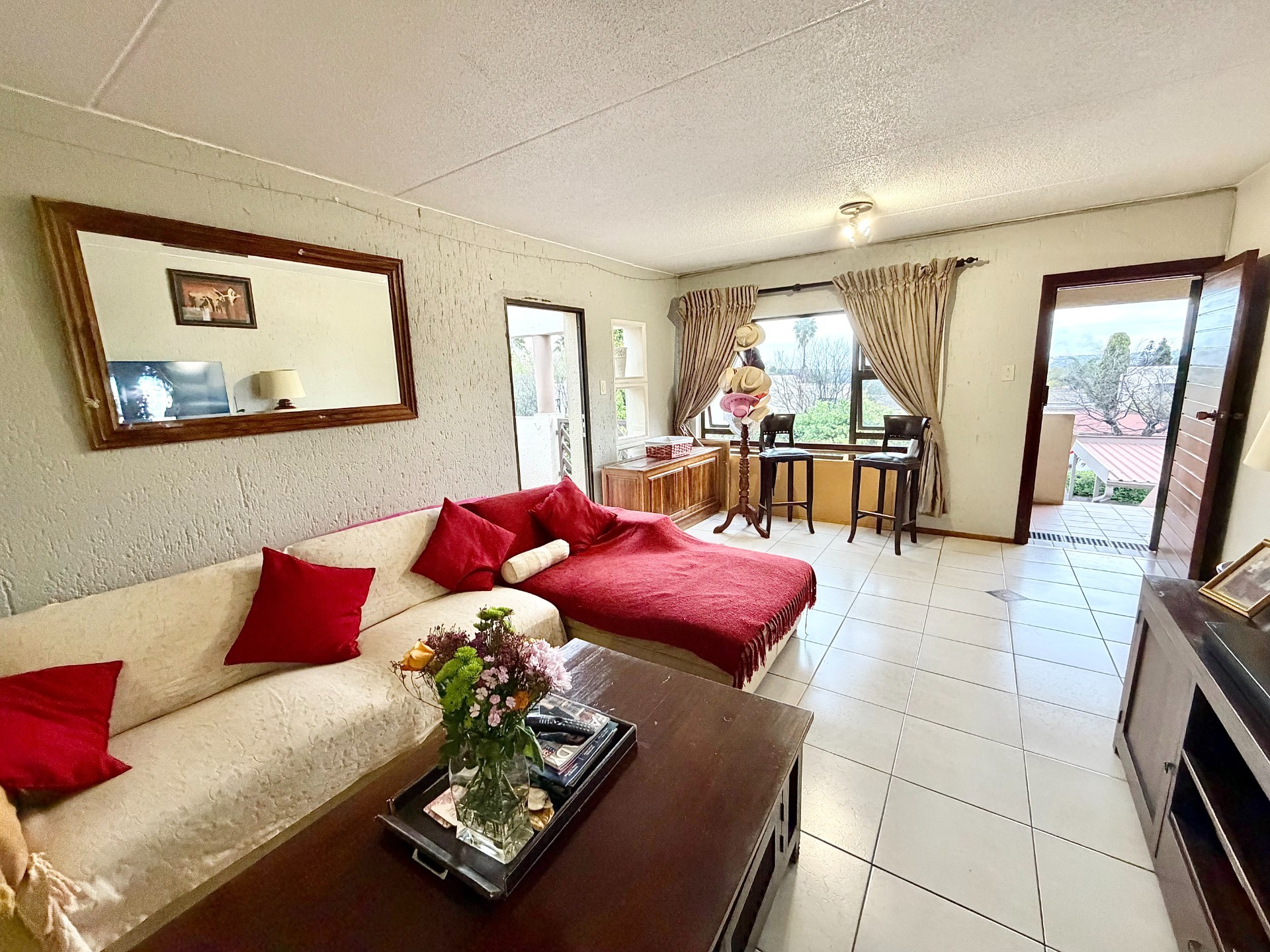 2 Bedroom First Floor Townhouse For Sale in Sunninghill, Sandton