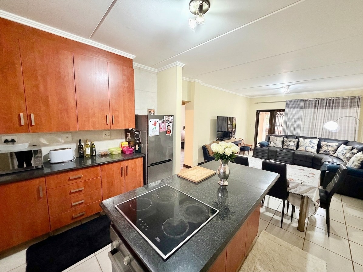 Apartment For Sale in Sunninghill, Sandton