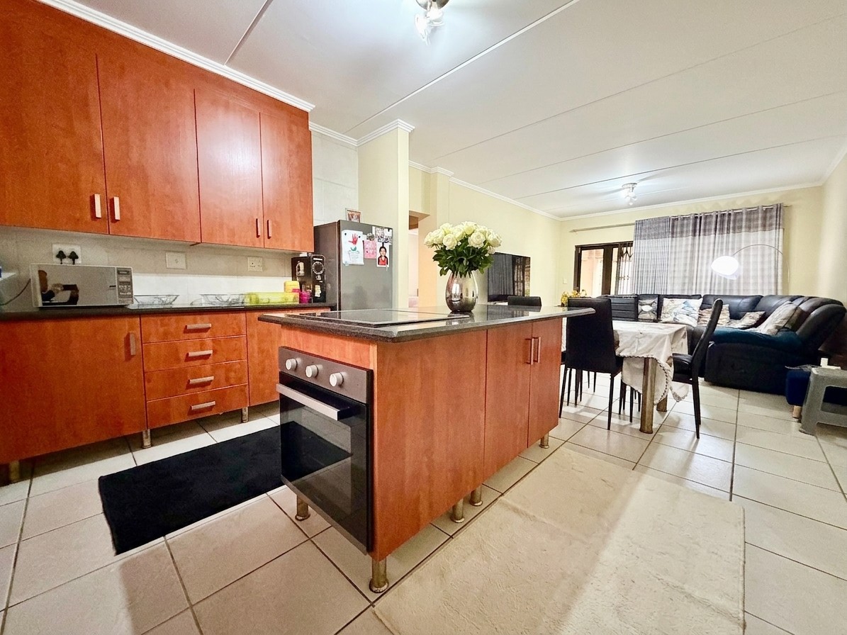 Apartment For Sale in Sunninghill, Sandton