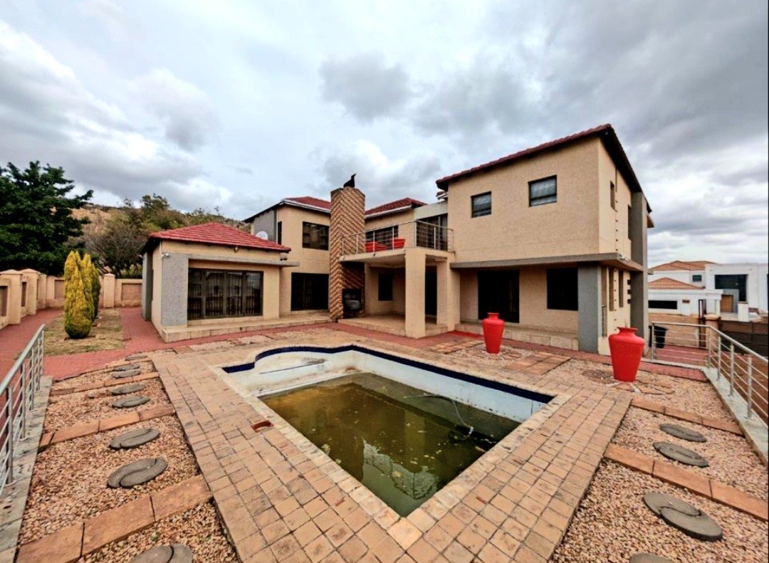 Exclusive Mansion available for sale
