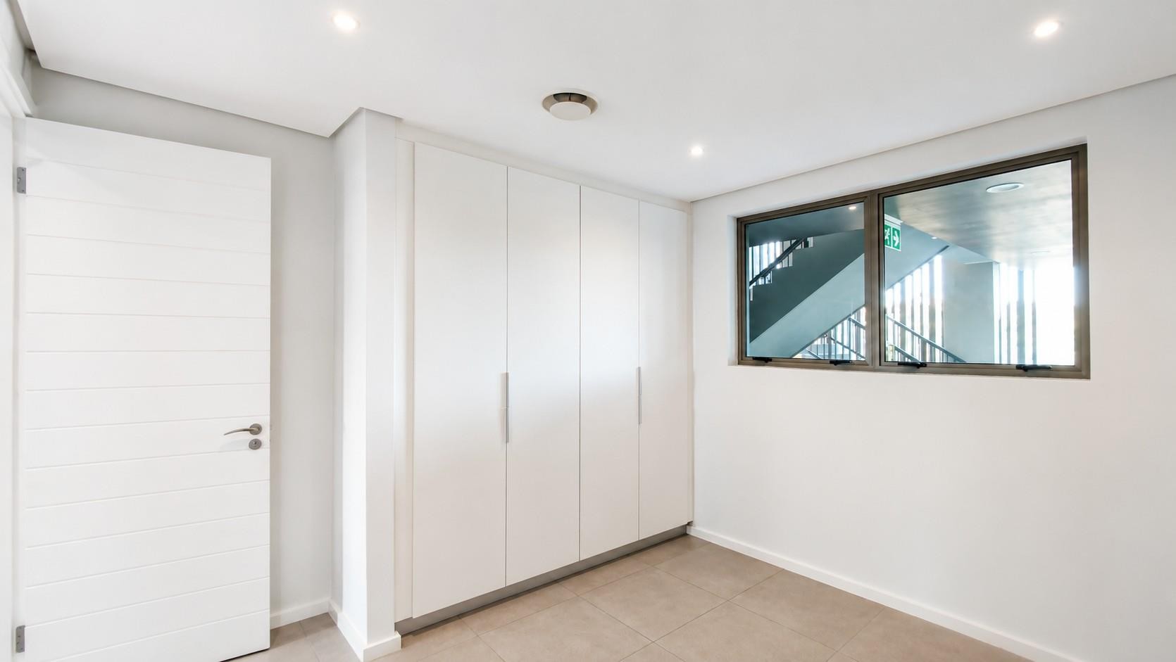 Available Immediately! UNFURNISHED 2 Bed 2 Baths Apartment to Let in Sibaya Precinct