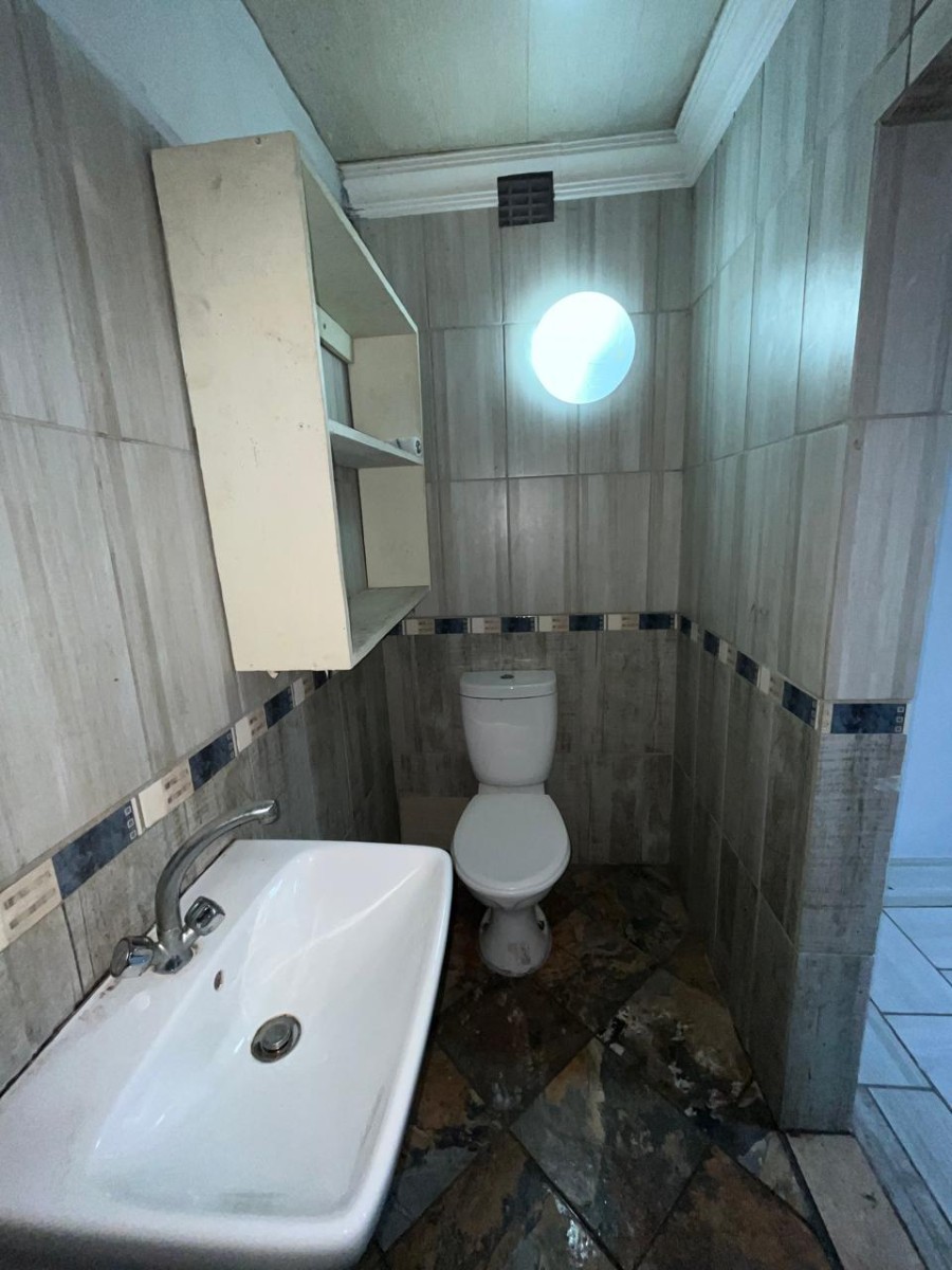 Bachelor Flat - Ideal for Single Professional or Student