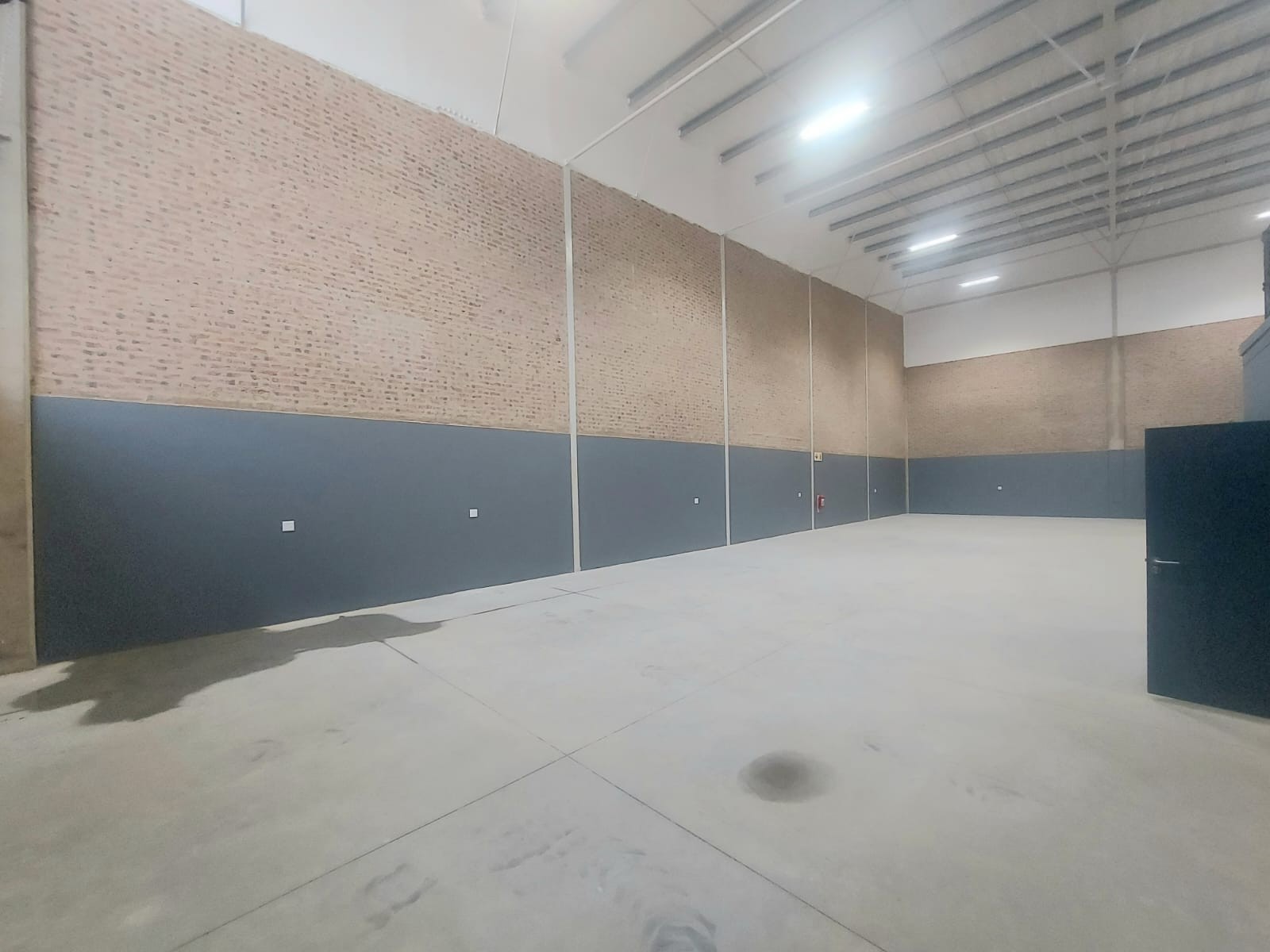 Modern A-Grade Warehouse to Let in Midrand