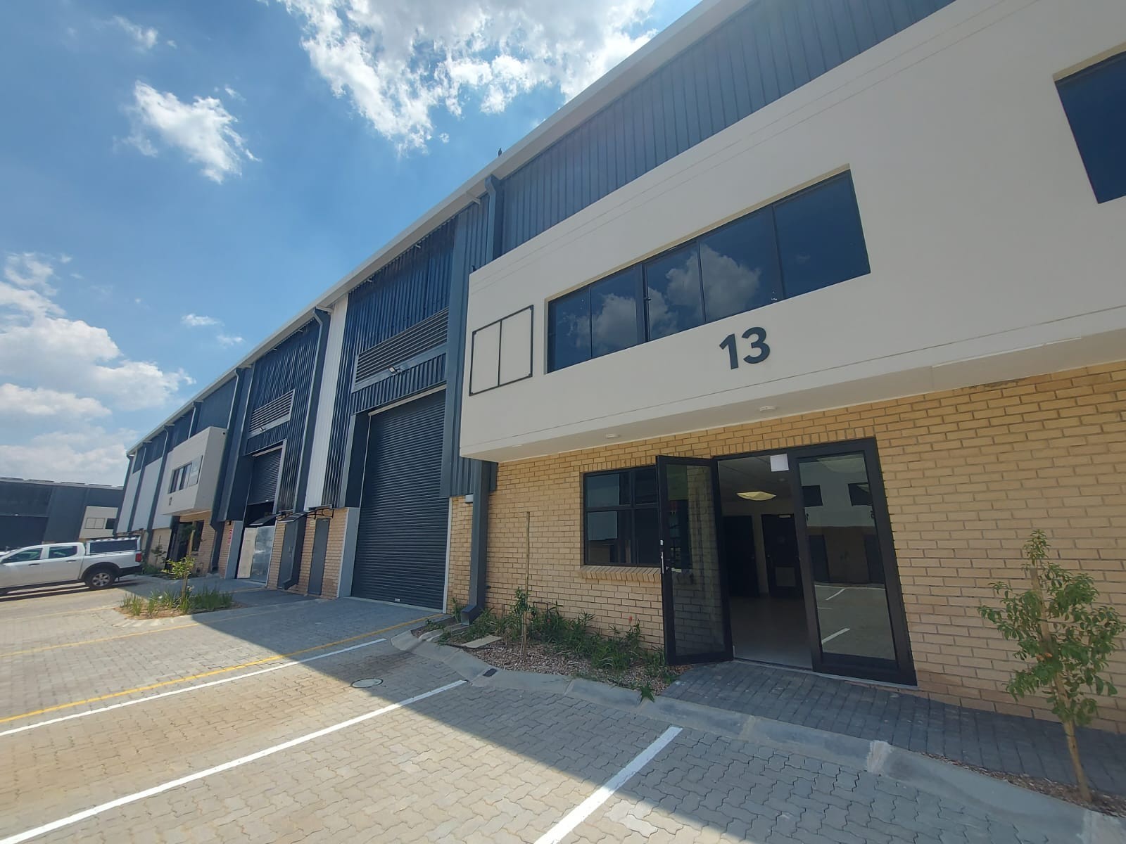 Modern A-Grade Warehouse to Let in Midrand