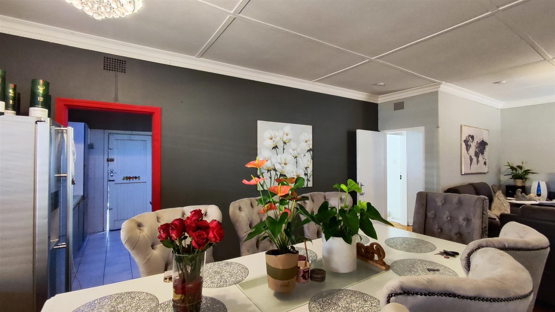 House For Sale in Symhurst, Germiston