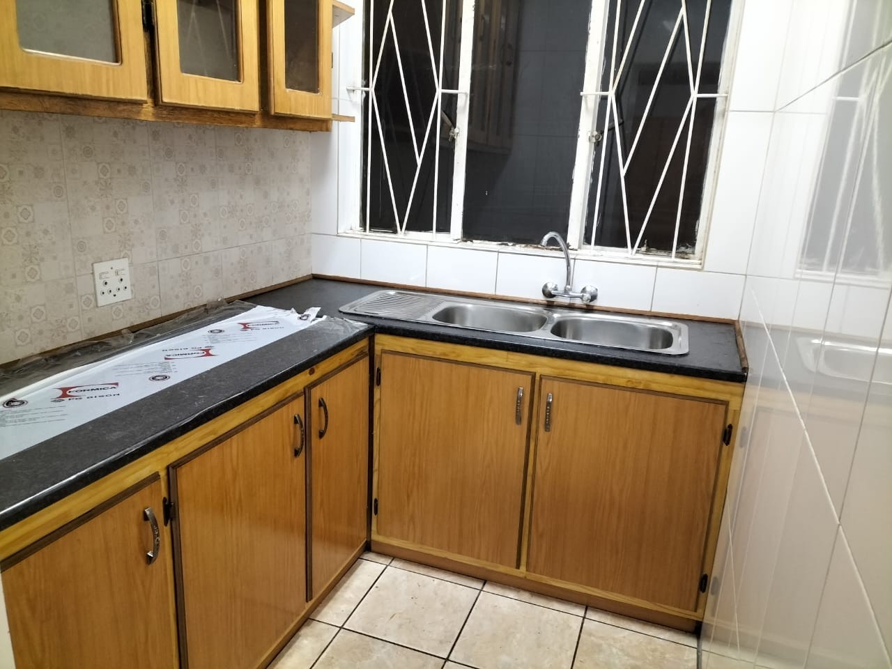 Studio Apartment To Rent in Albertynshof, Kimberley
