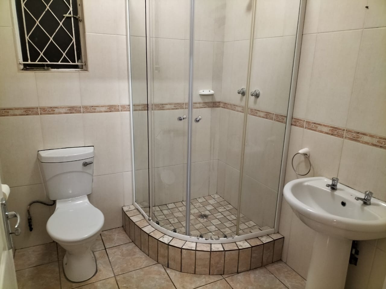 Studio Apartment To Rent in Albertynshof, Kimberley