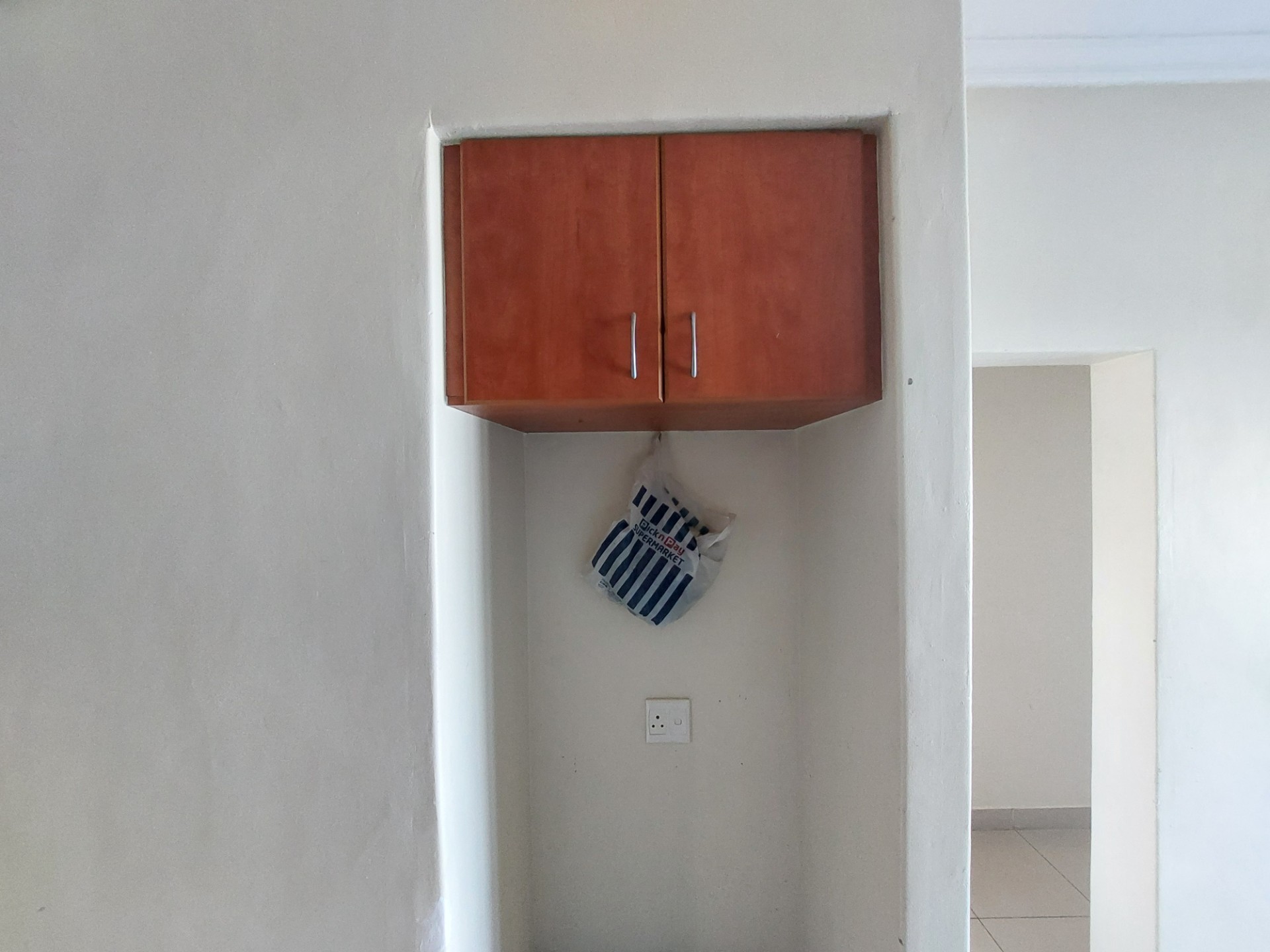 Stylish 2-Bedroom Apartment | Lock-Up Garage | Secure Complex on Main Arterial