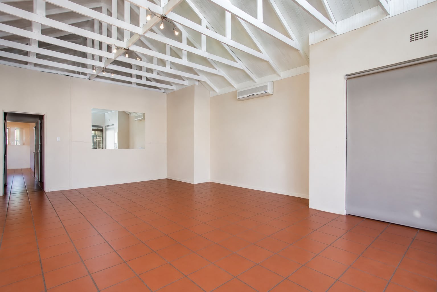 Prime 289m² Freestanding Commercial Offices To Let | Paarl Central
