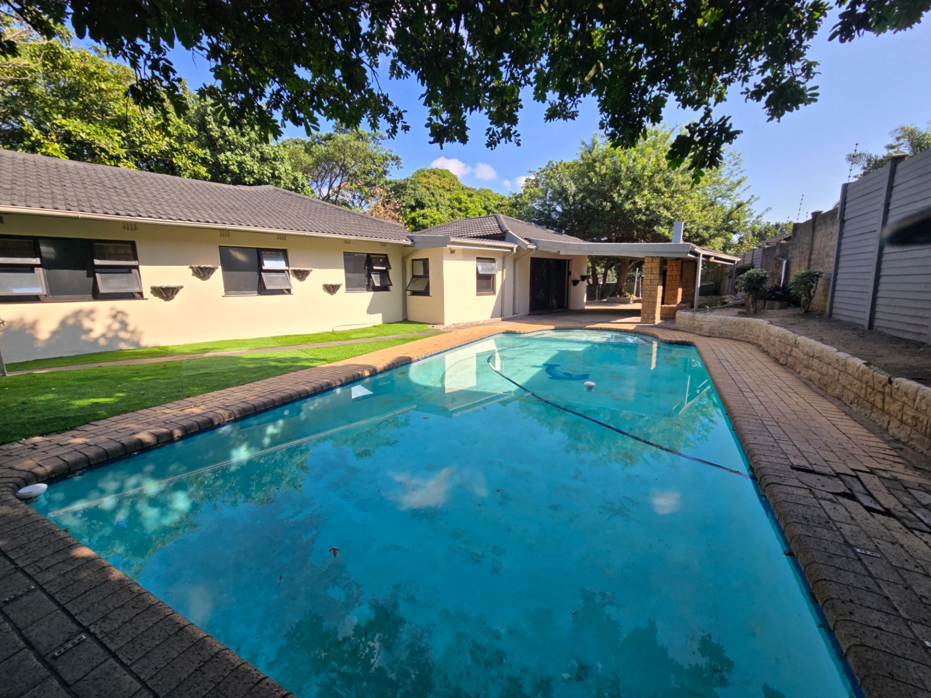 Family HOME with lots of potential and a Garden Cottage
