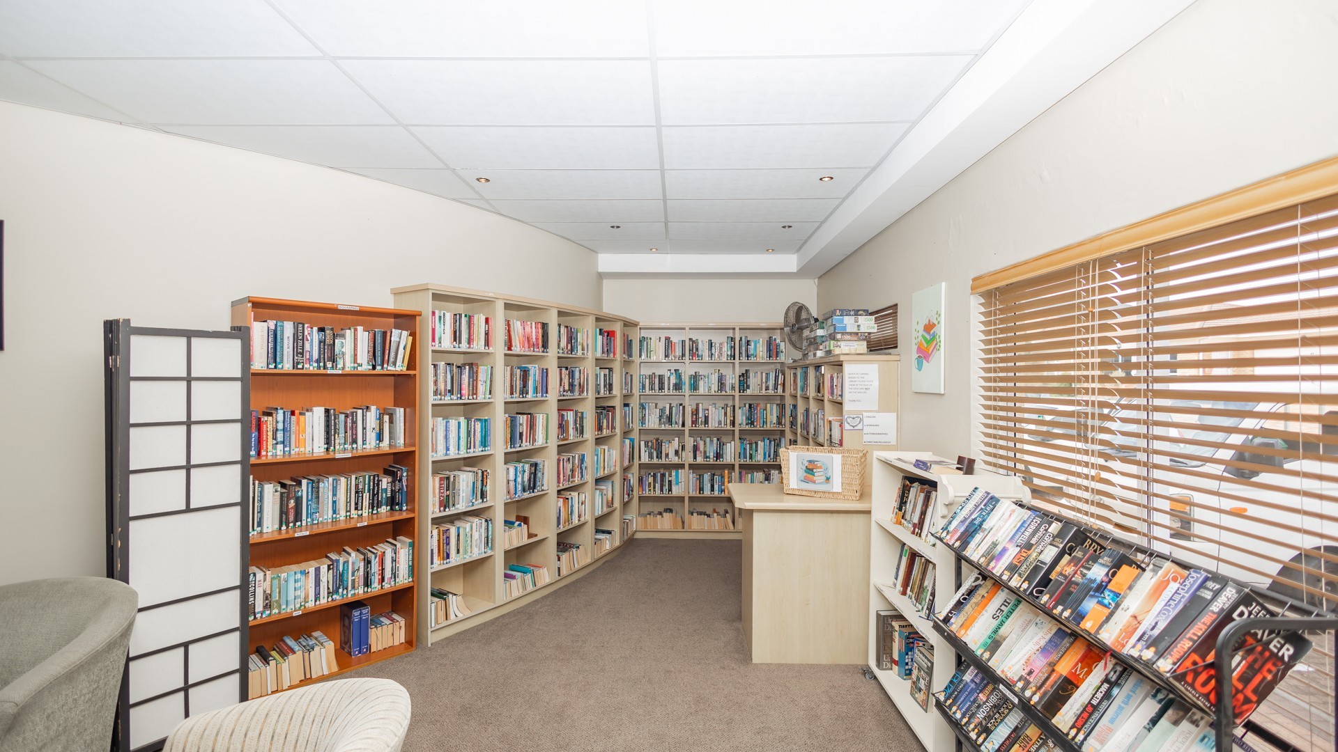 Elegant Sectional Title Retirement Apartment with Tranquil Bowling Green Views
