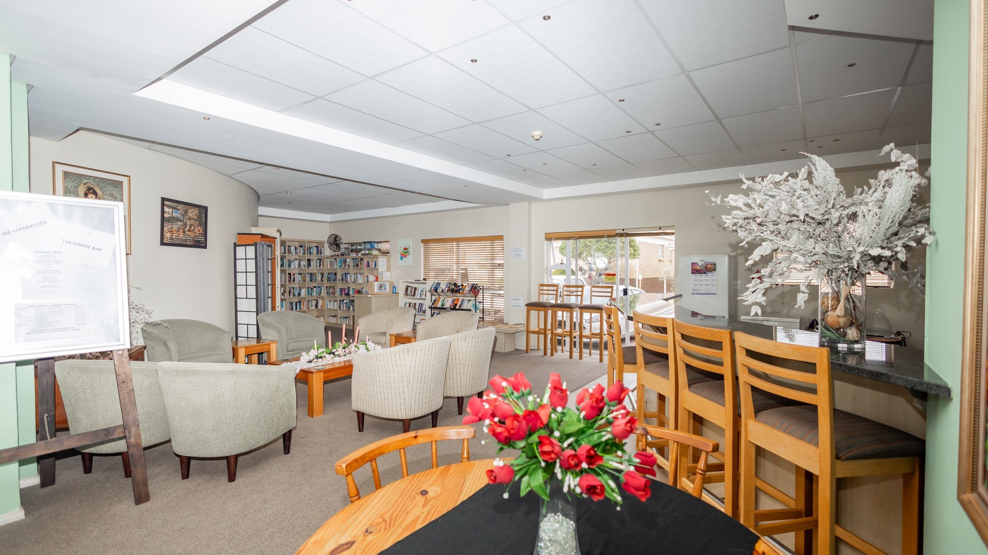 Elegant Sectional Title Retirement Apartment with Tranquil Bowling Green Views