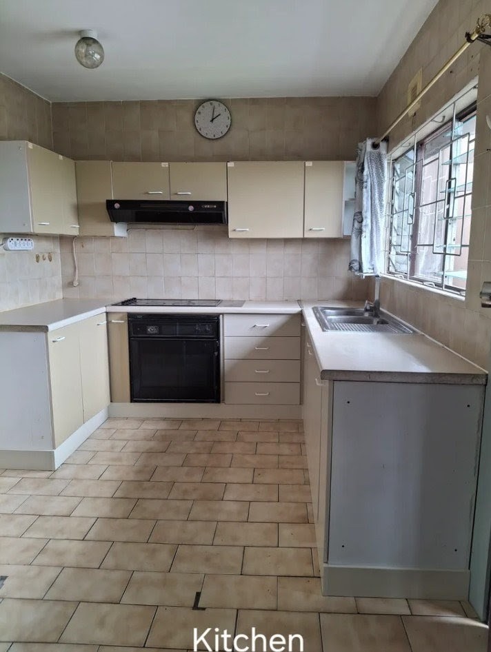 Harbour view apartment For Sale in Bluff , Durban, KwaZulu Natal
