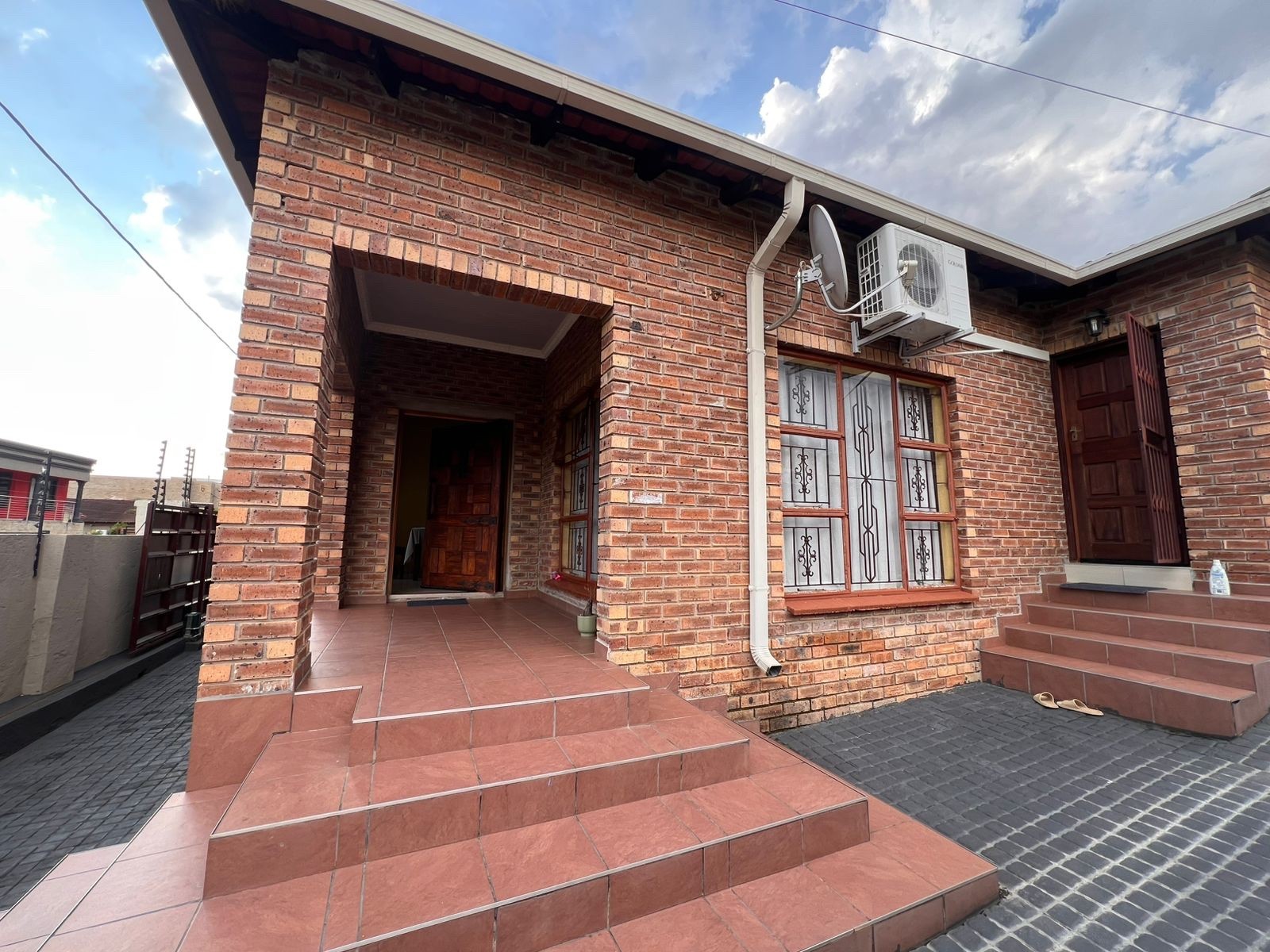 House For Sale in Kamagugu, Nelspruit
