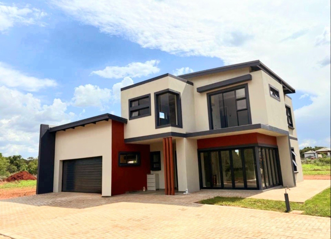 EXTRAORDINARY MODERN DOUBLE STOREY HOUSE