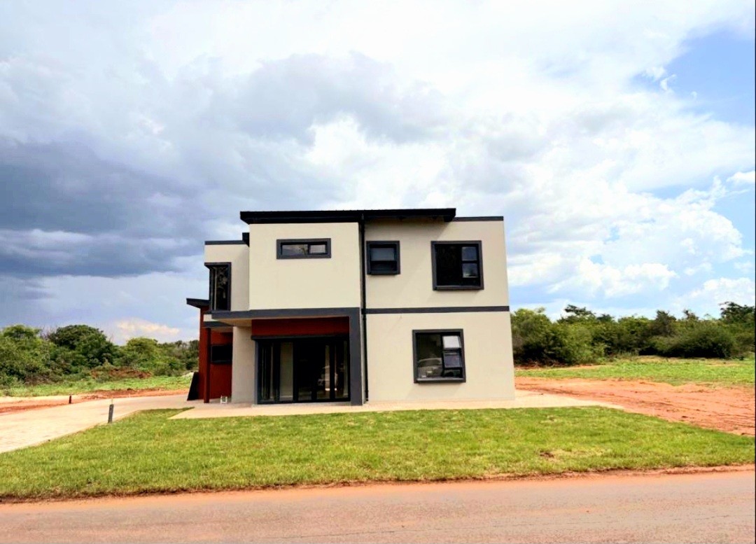 EXTRAORDINARY MODERN DOUBLE STOREY HOUSE
