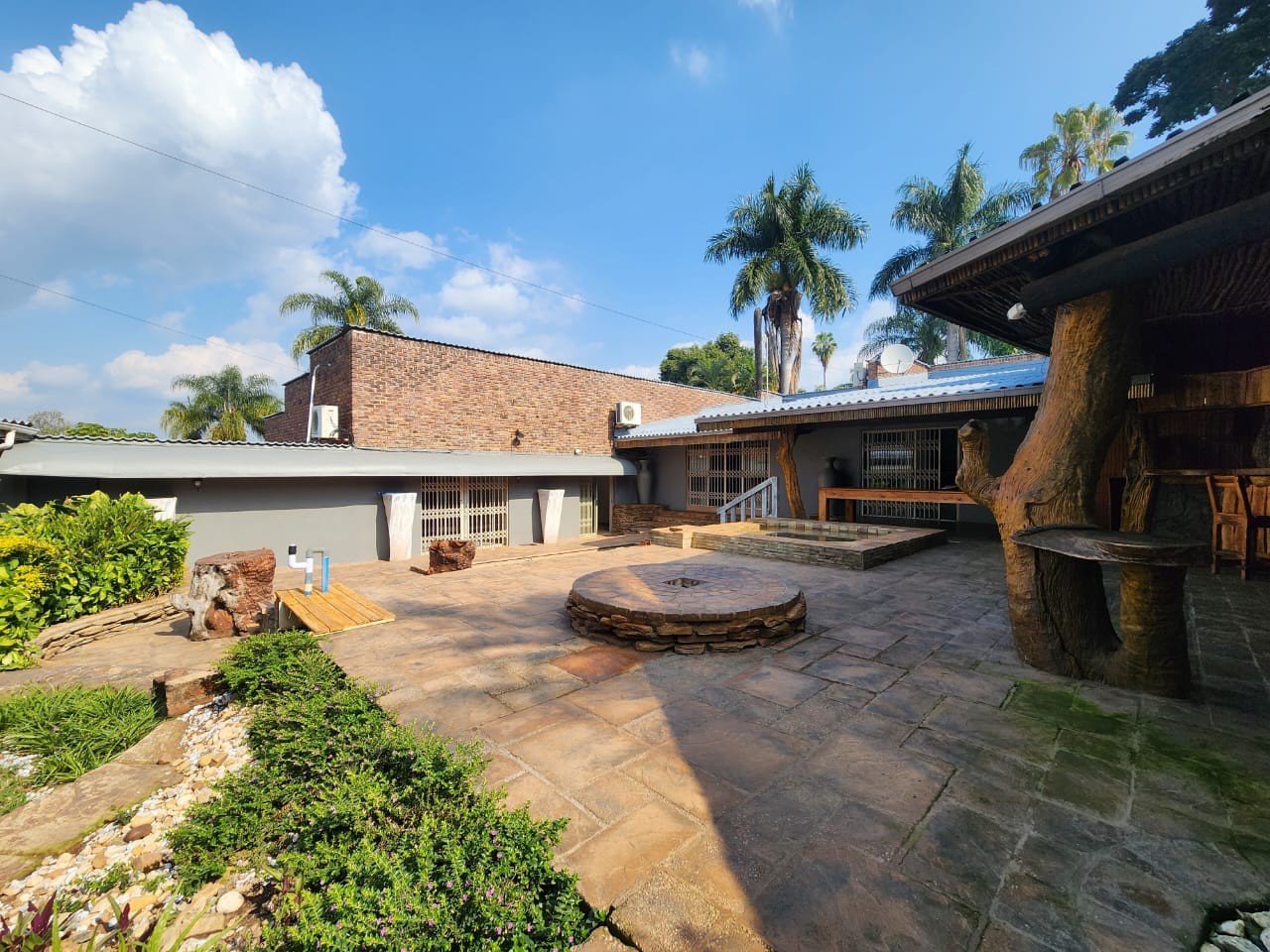 Exceptional Family Living with Outstanding Income Potential in Aquapark