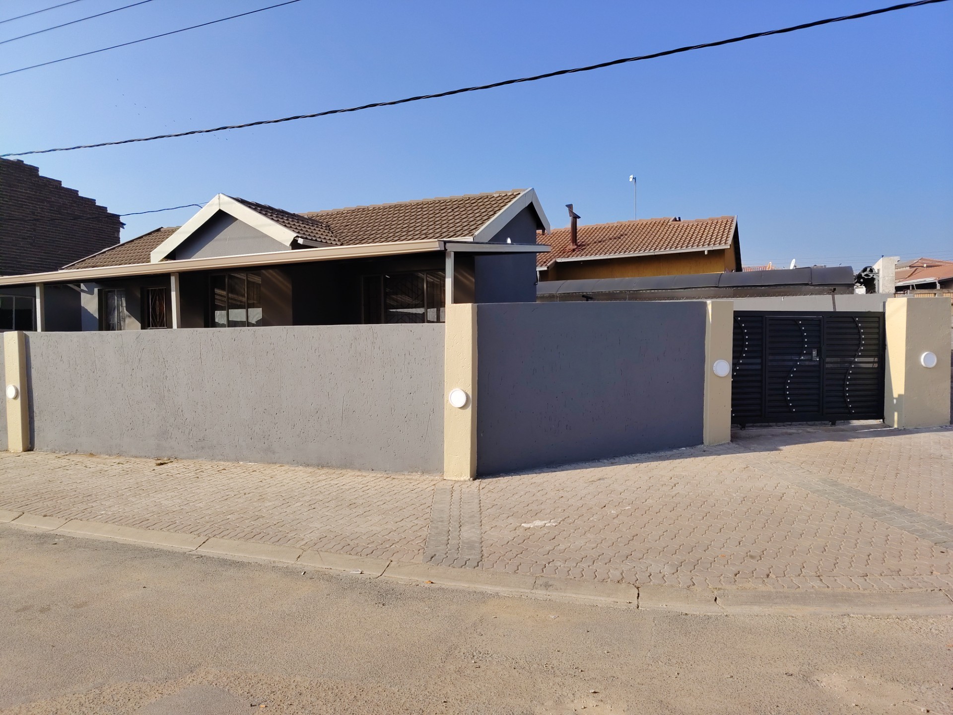 House For Sale in Ebony Park, Midrand