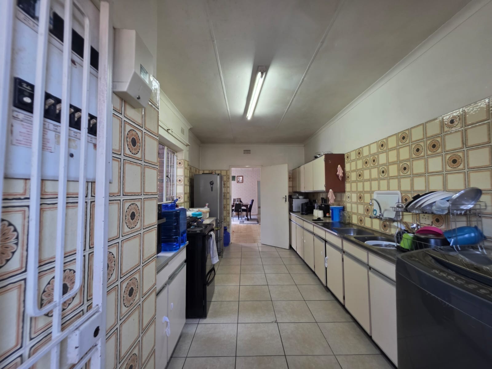 For Sale Fixer Upper 4 Bedroom Townhouse in Windsor East Windsor