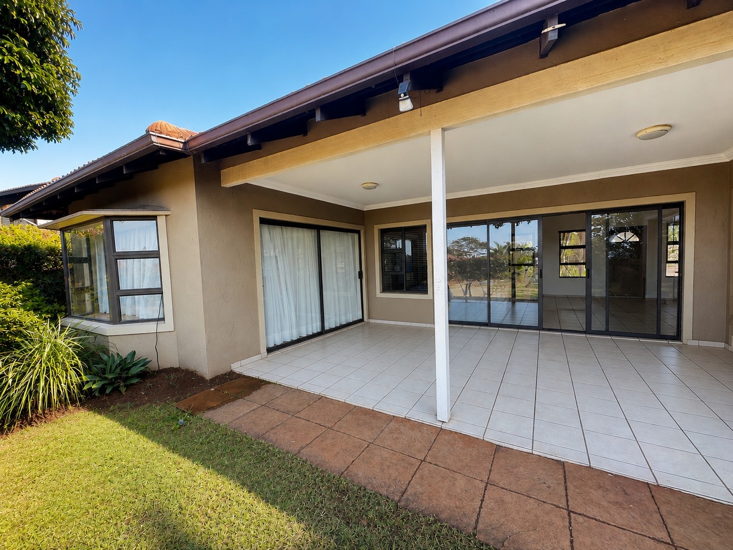 Ballito Lifestyle, Charming House with a garden