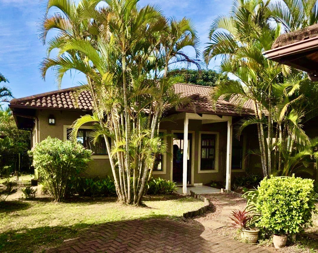 Ballito Lifestyle, Charming House with a garden