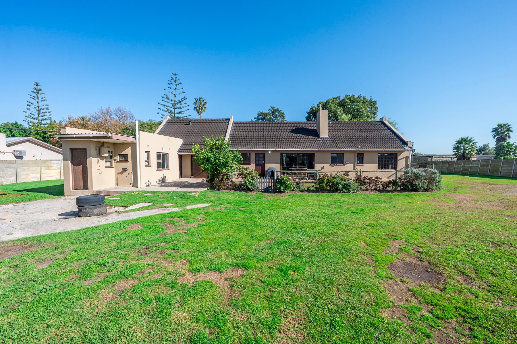 House for sale in Joostenbergvlakte, Kraaifontein, 370 m²