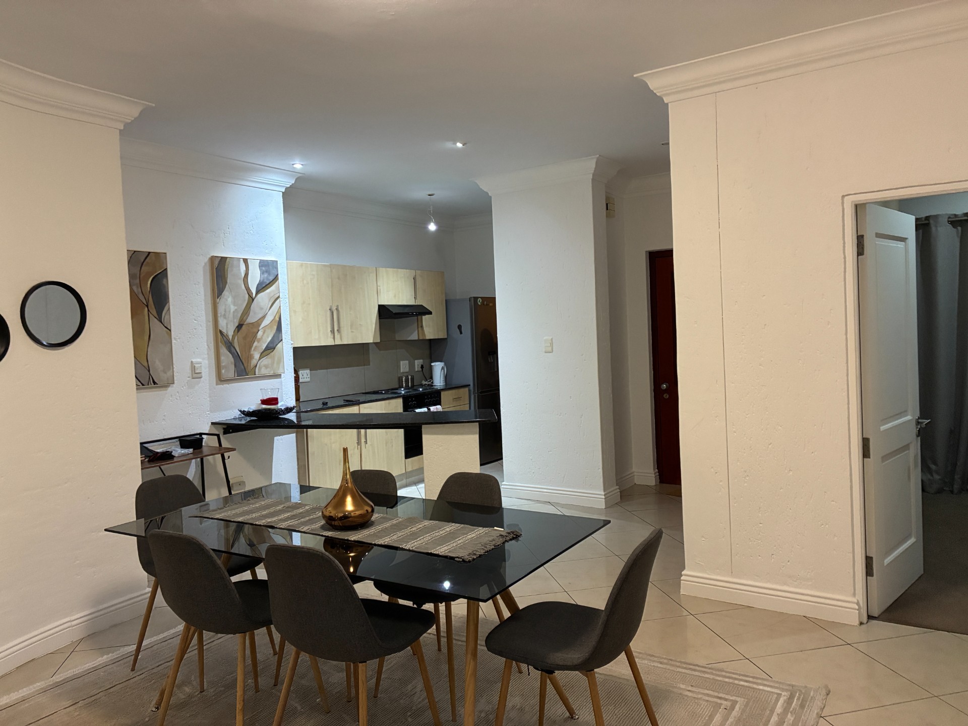 Furnished 2 bed apartment To Rent in Morningside, Sandton