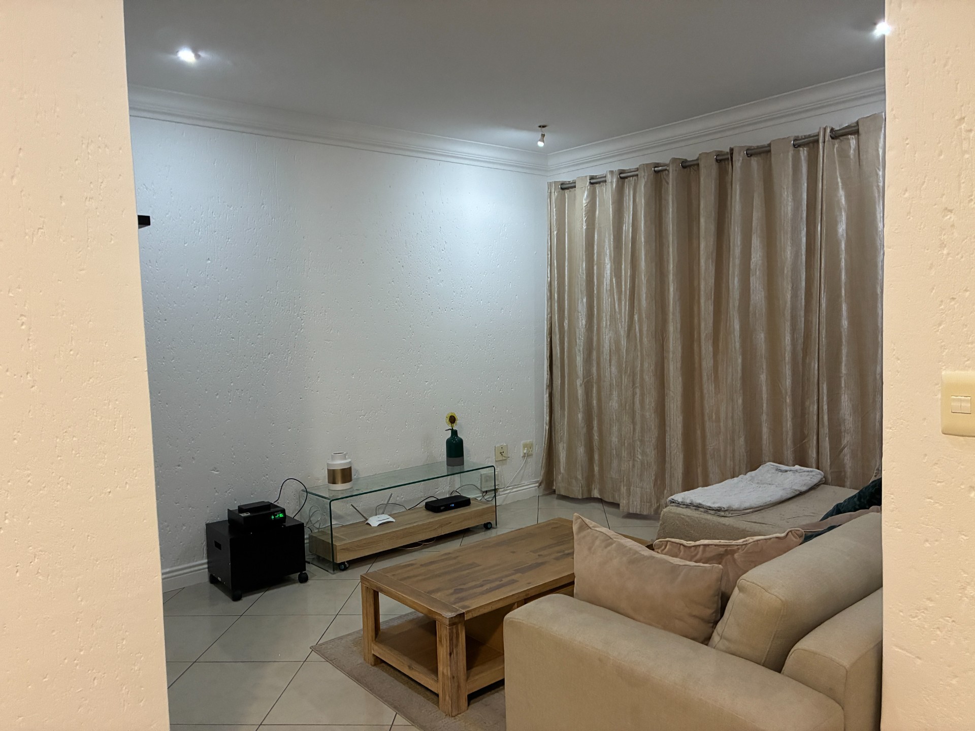 Furnished 2 bed apartment To Rent in Morningside, Sandton