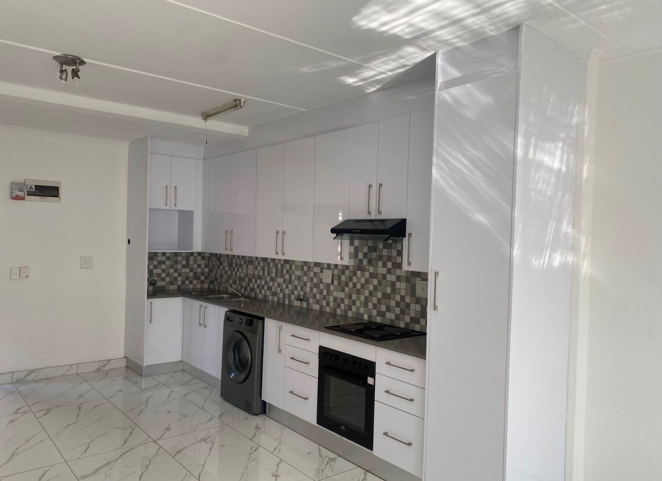 Charming Garden Apartment in the Heart of Sunninghill