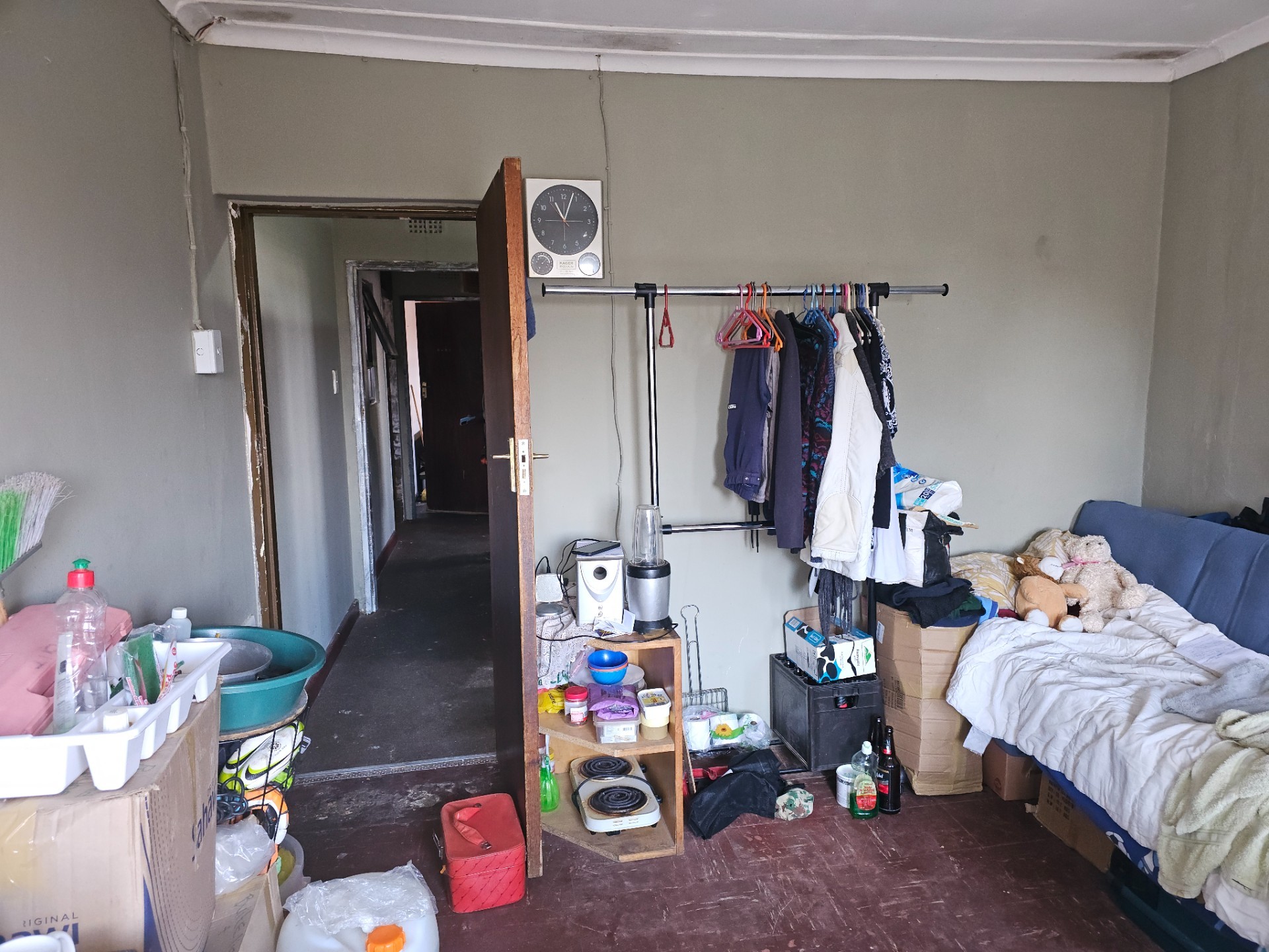 8 Bedroom Investors Dream House For Sale in Sophiatown, Johannesburg for only R1 200 000 act today !