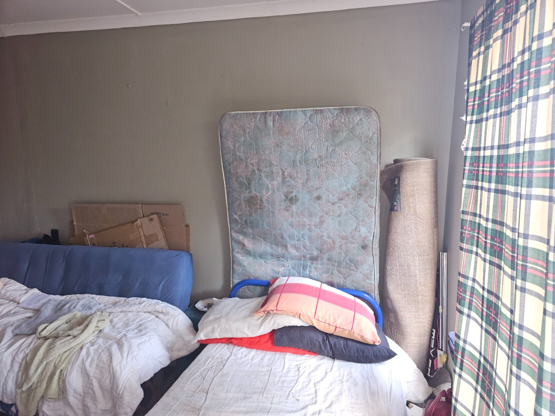 8 Bedroom Investors Dream House For Sale in Sophiatown, Johannesburg for only R1 200 000 act today !