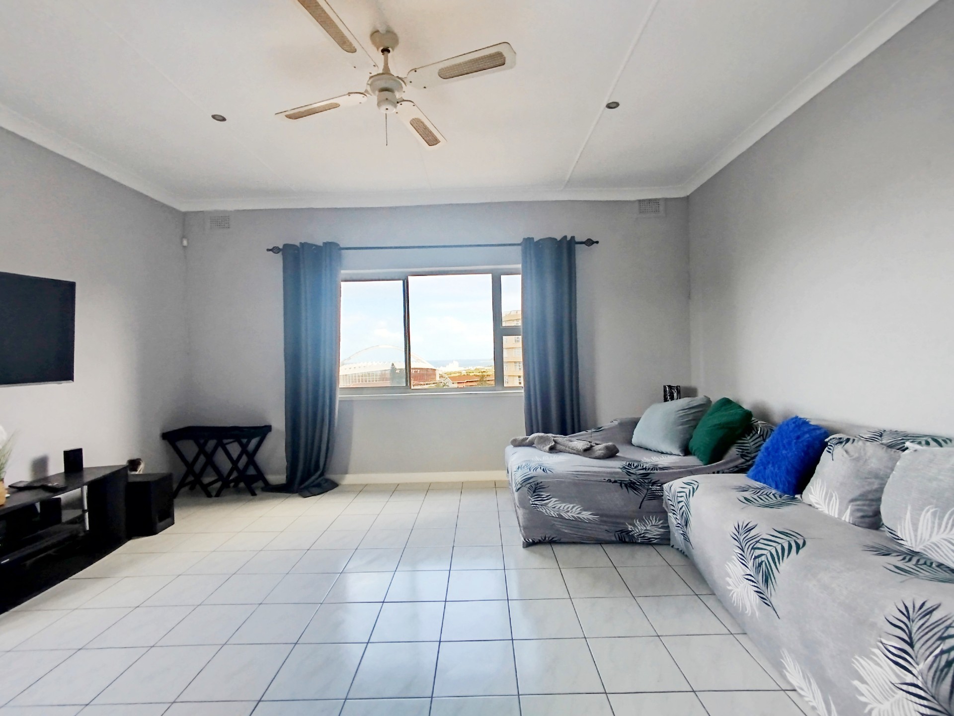 Fully Furnished 2 Bed Morningside Apartment with Ocean View for Rent
