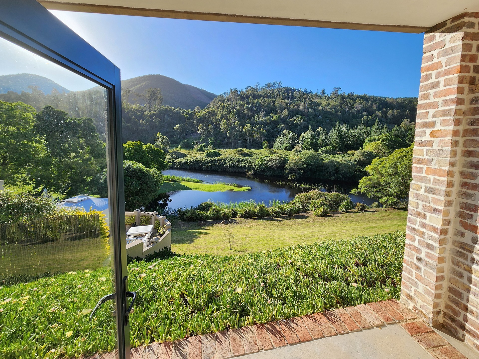 Premium hospitality asset , on the riverside, in the Garden Route.