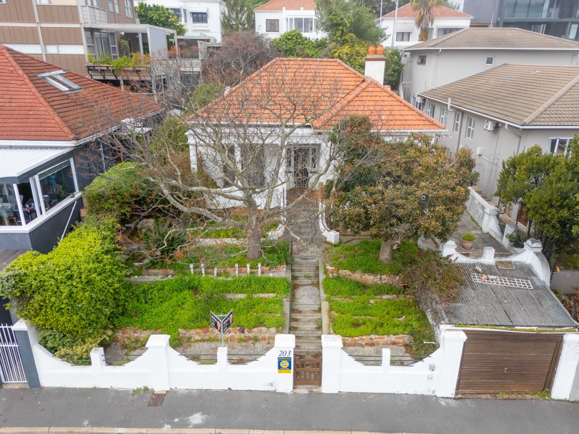 House For Sale in Sea Point, Cape Town