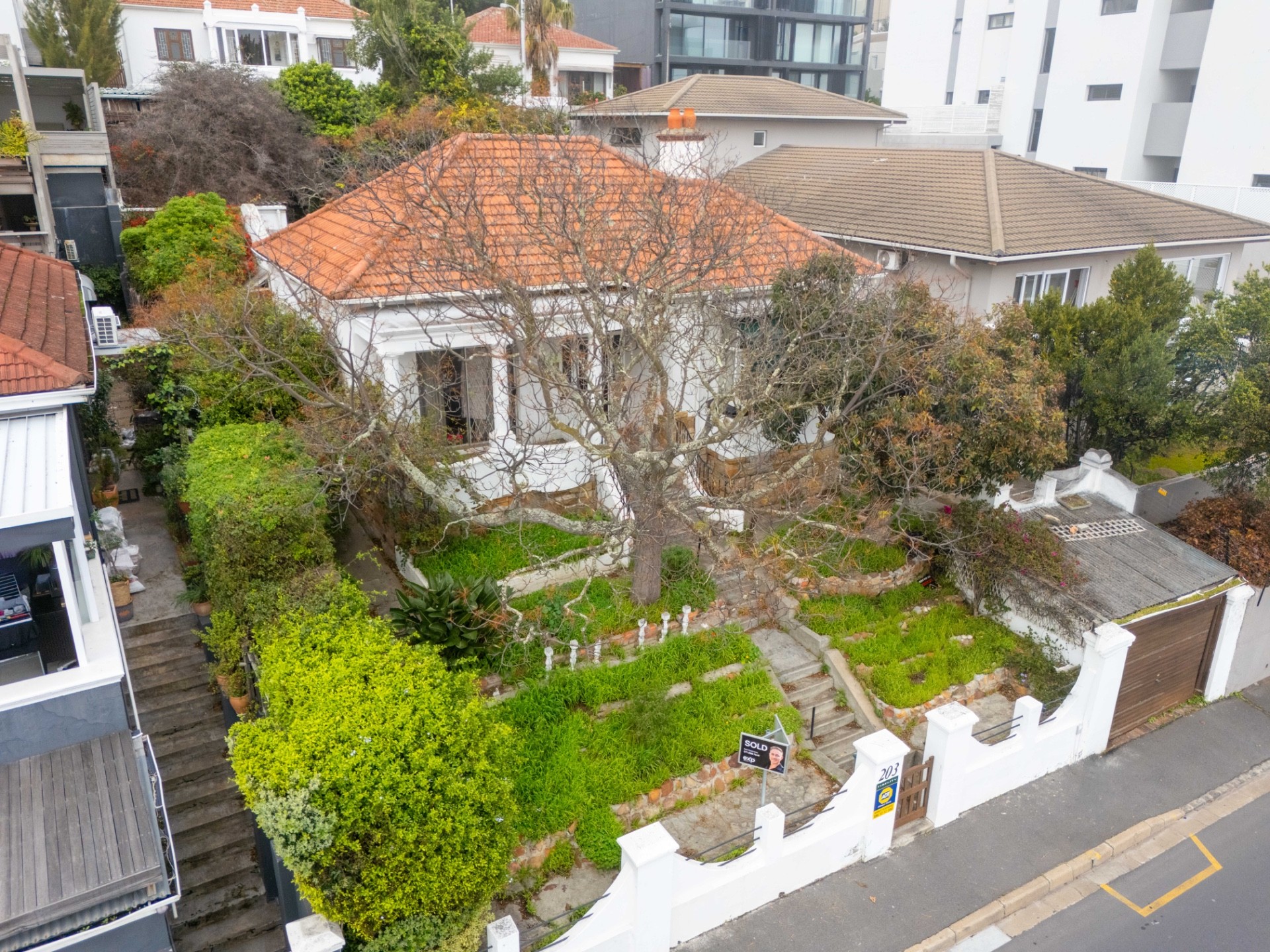 House For Sale in Sea Point, Cape Town
