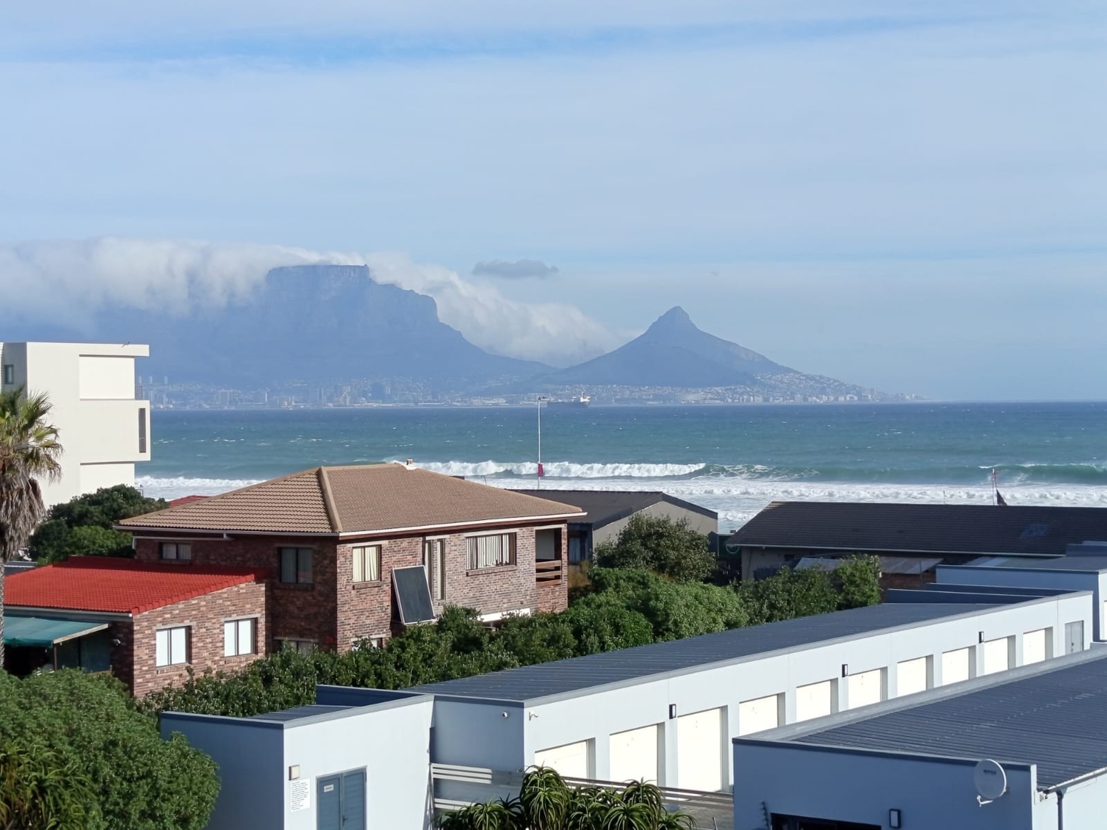 Beachfront Bachelor Apartment to Rent