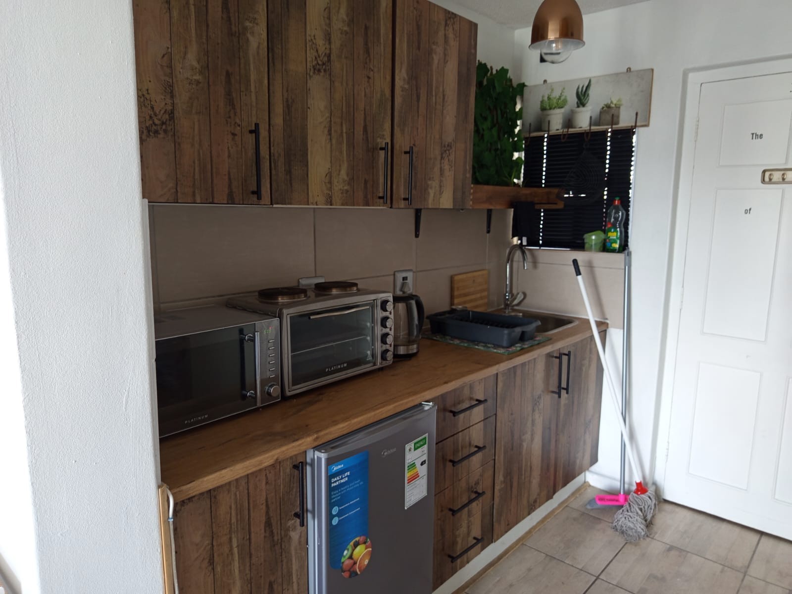 Beachfront Bachelor Apartment to Rent